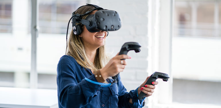 vr:virtual reality 虚拟现实